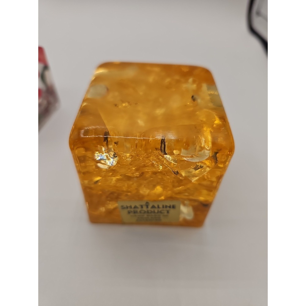 Vintage  Lucite Resin Lot 6 Flower Dice  Chunky Mixed Sizes C1